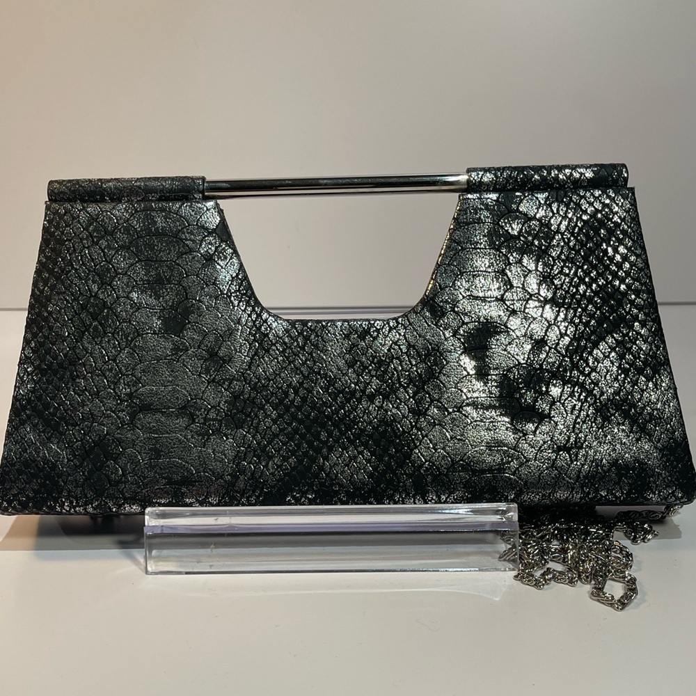 Kate Landry Reptile Print Crossbody Clutch W/ Detachable Chain. Snap Closure EUC - Picture 2 of 8